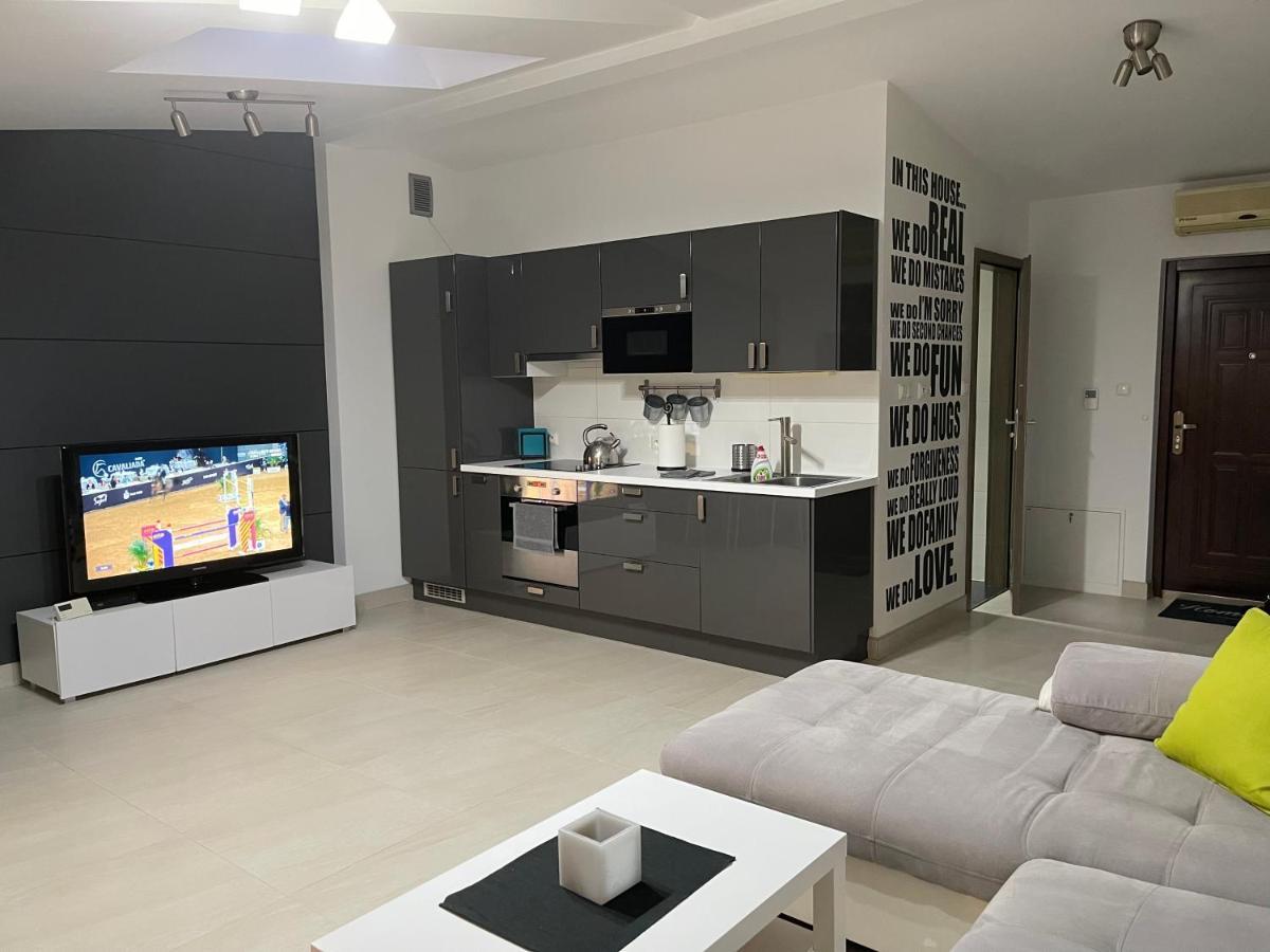 Apartament Rodzinny Ostrowiec Sw Ostrowiec Świętokrzyski Buitenkant foto