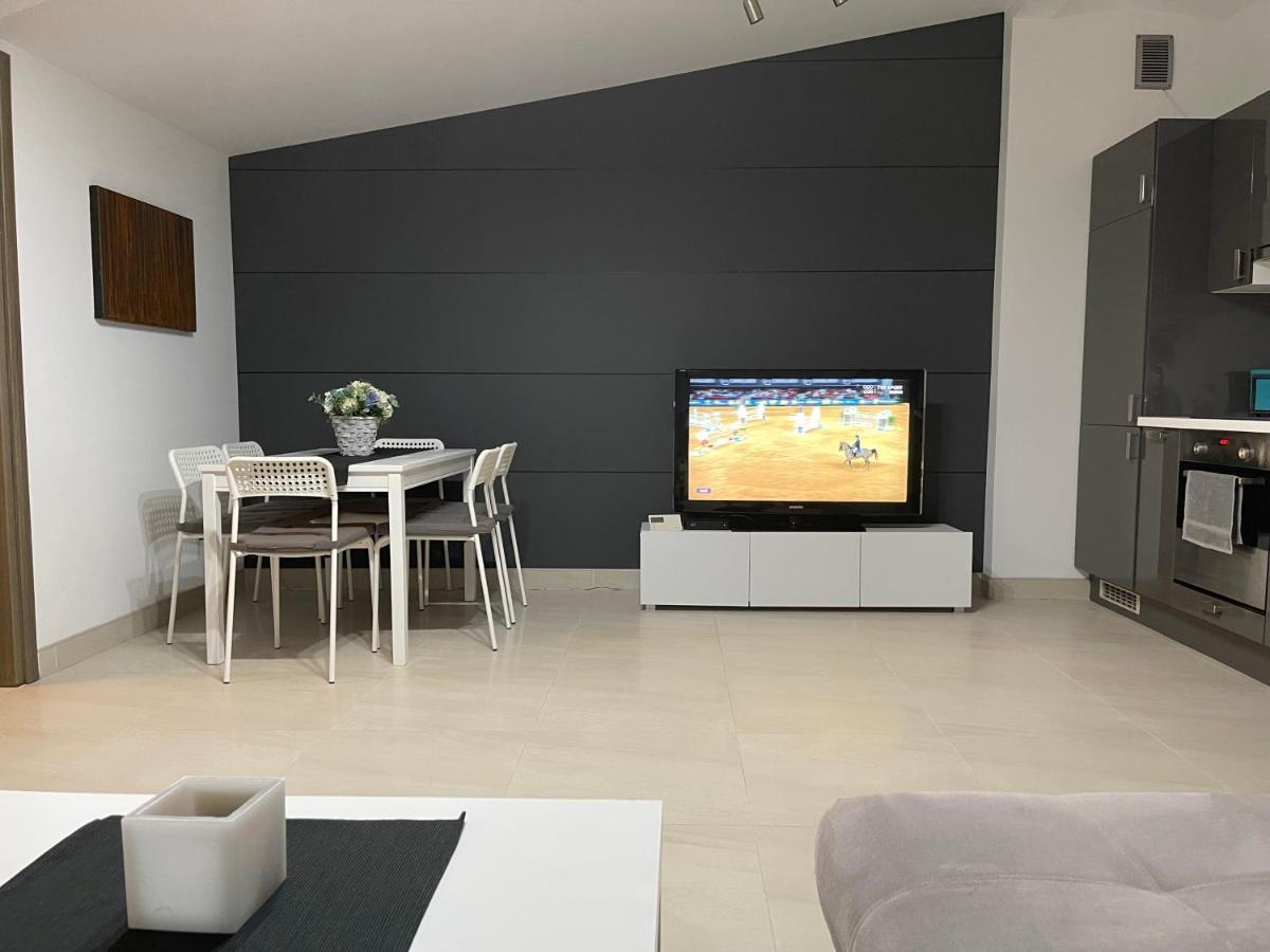 Apartament Rodzinny Ostrowiec Sw Ostrowiec Świętokrzyski Buitenkant foto