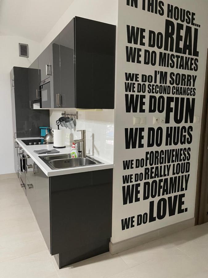 Apartament Rodzinny Ostrowiec Sw Ostrowiec Świętokrzyski Buitenkant foto